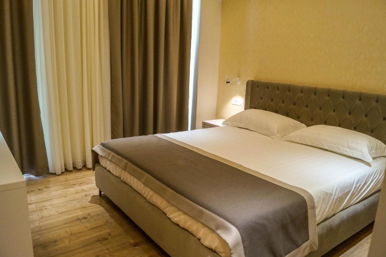 Red Hill Hotel Tirana Kültér fotó